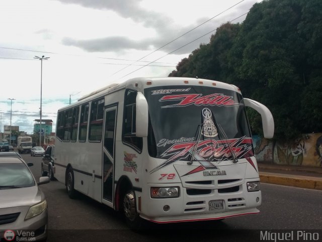 Ejecutivos Kova 078 por Miguel Pino