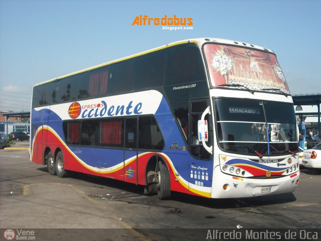 Expresos Occidente 319 por Alfredo Montes de Oca