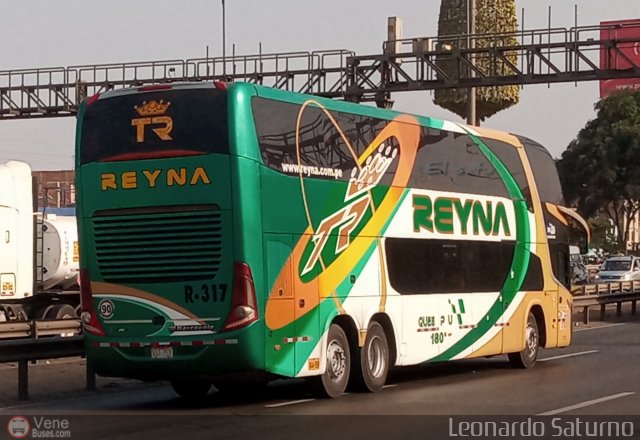 Turismo Reyna 317 por Leonardo Saturno