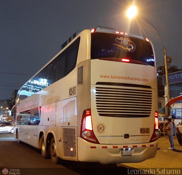 Turismo Chocano 953 por Leonardo Saturno