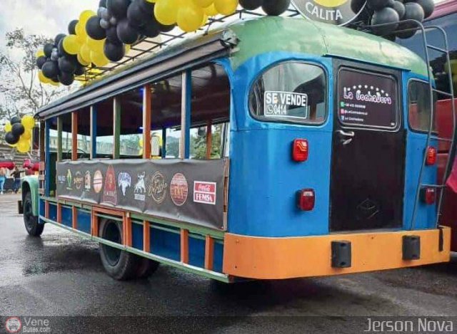 Particular o Desconocido 414 por Jerson Nova