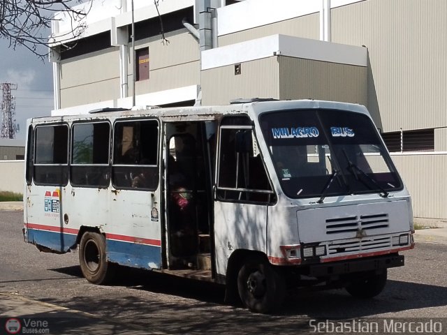 ZU - Asociaci�n Cooperativa Milagro Bus 16 por Sebasti�n Mercado