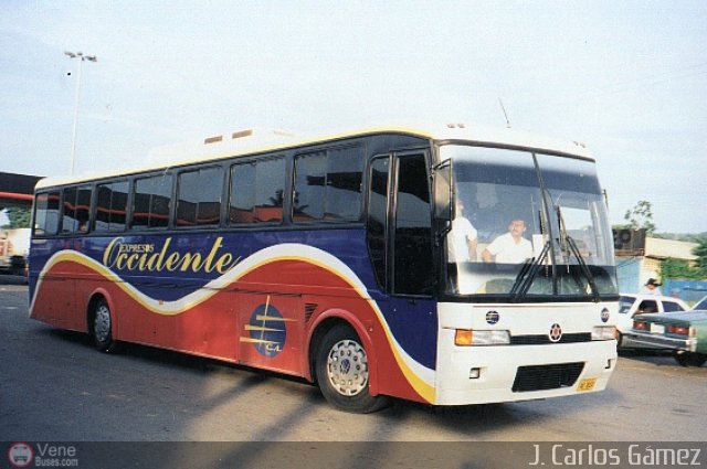 Expresos Occidente 137 por J. Carlos G�mez