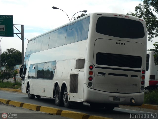 Particular o Desconocido oc105 por Oliver Castillo