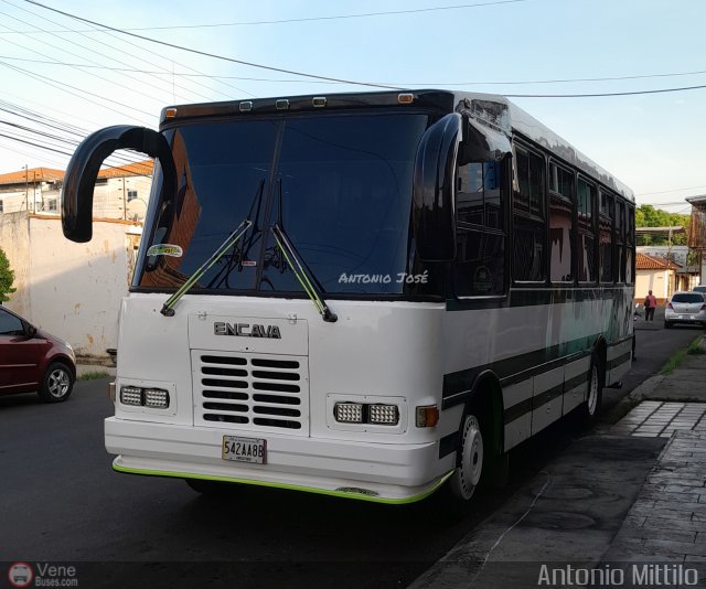 L�nea Hermanos Unidos S.C. 48 por Antonio Mittilo