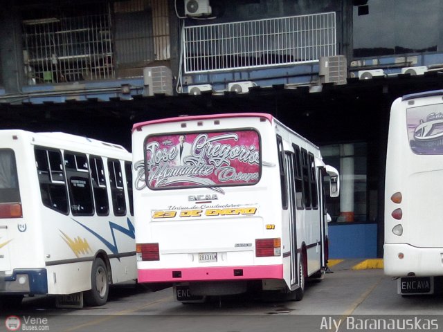 U.C. 23 de Enero 151 por Aly Baranauskas