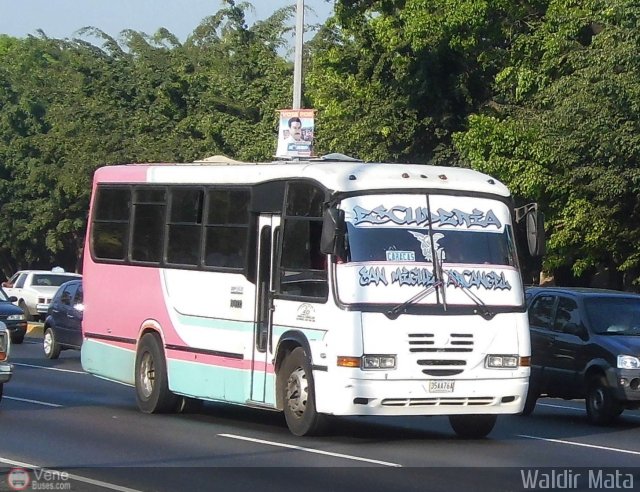 A.C. de Transporte N�mero Uno R.L. 040 por Waldir Mata