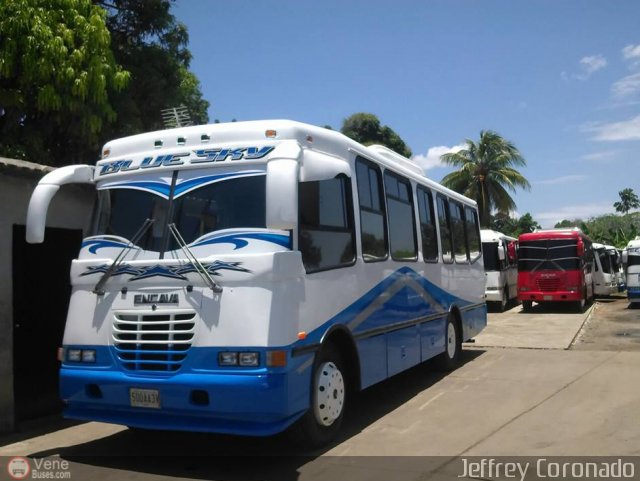 Particular o Desconocido 00200 por Kevin Mora