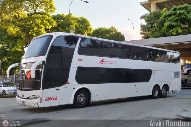 Aeroexpresos Ejecutivos 1144 por Alvin Rond�n