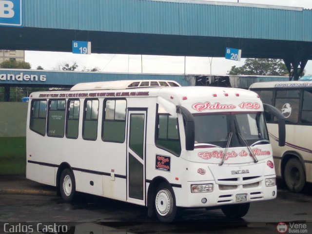 Particular o Desconocido 03 por Carlos Castro