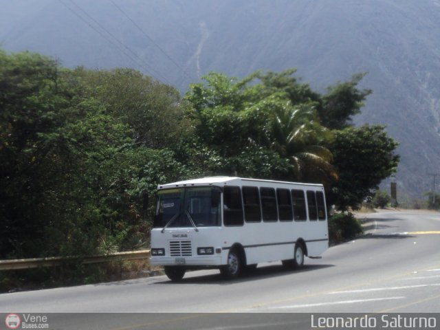 Uni�n Expresos Tovar 31 por Leonardo Saturno