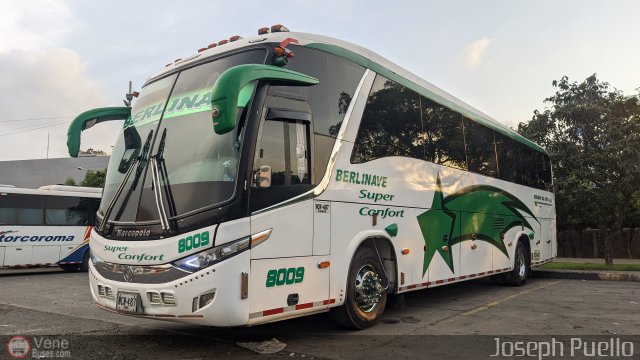 Berlinas del Fonce 8009 por Joseph Puello