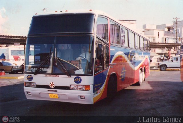 Expresos Occidente 145 por J. Carlos G�mez