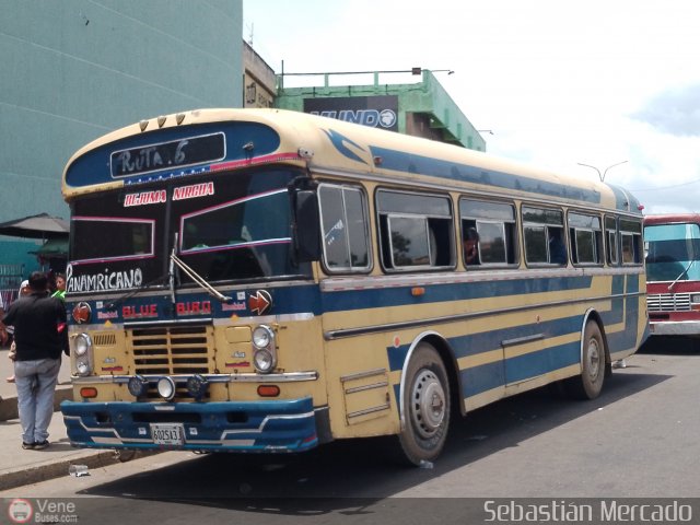 ZU - Colectivos Los Laureles C.A 17 por Sebastin Mercado