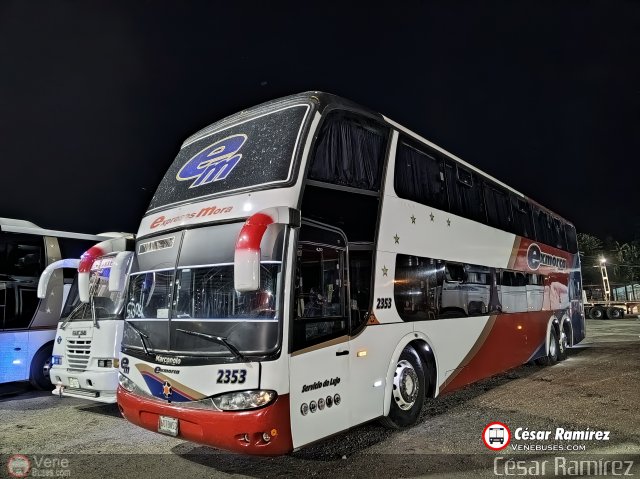 Expresos Mora 2353 por C�sar Ram�rez