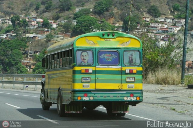 Particular o Desconocido 02A por Pablo Acevedo