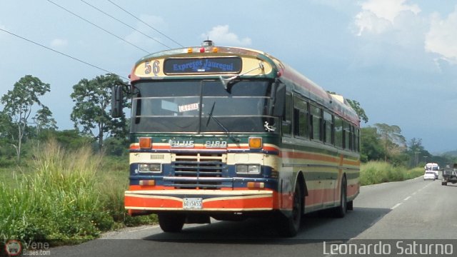 Expresos J�uregui 056 por Leonardo Saturno