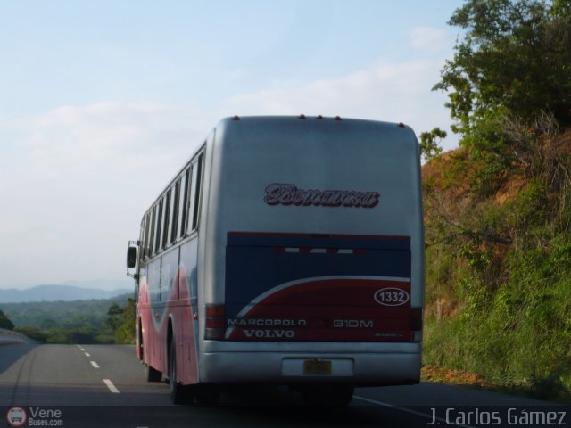 Transporte Bonanza 1332 por J. Carlos G�mez