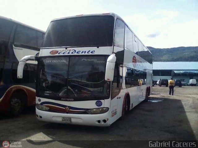 Expresos Occidente 320 por Gabriel C�ceres