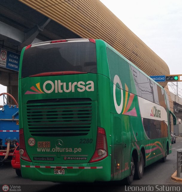 Oltursa 2280 por Leonardo Saturno