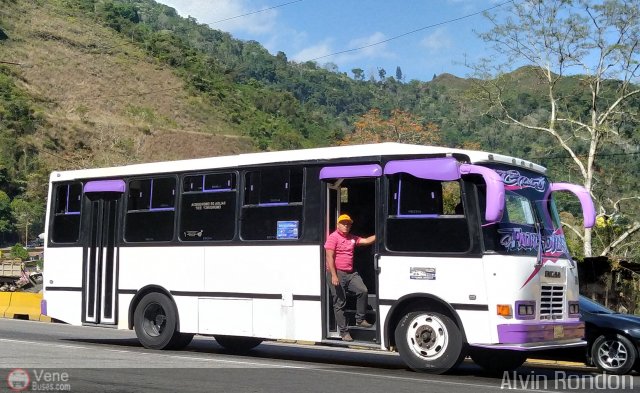 Particular o Desconocido AR-999 por Alvin Rond�n