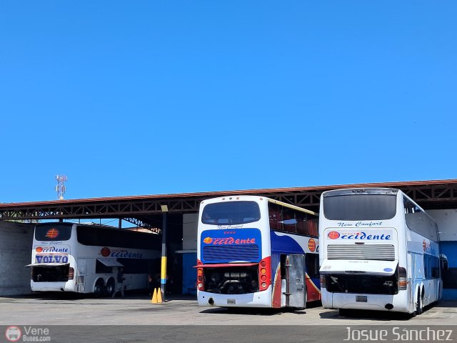 Garajes Paradas y Terminales Puerto-la-Cruz-TerPrivEoca por Josue S�nchez