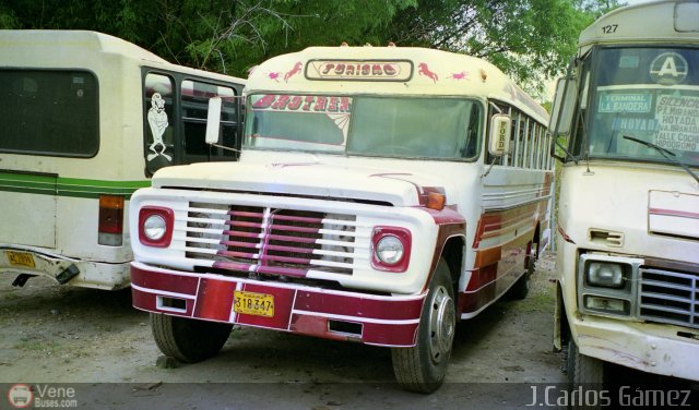 Particular o Desconocido 0318 por Pablo Acevedo