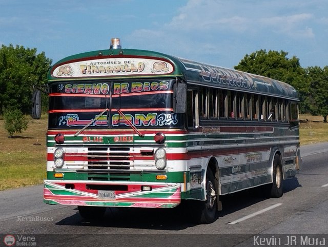 Autobuses de Tinaquillo 08 por Kevin Mora