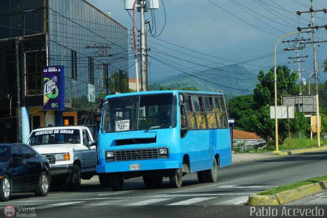 Particular o Desconocido 05 por Pablo Acevedo