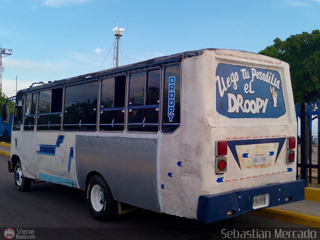 ZU - Los Claveles 94 por Sebasti�n Mercado