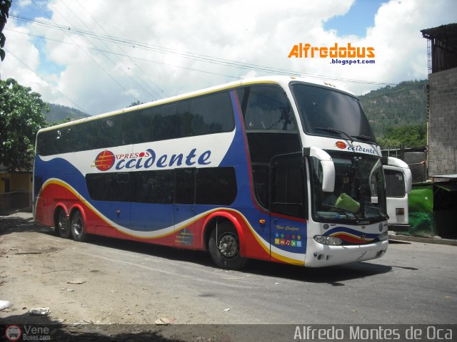 Expresos Occidente 060 por Alfredo Montes de Oca