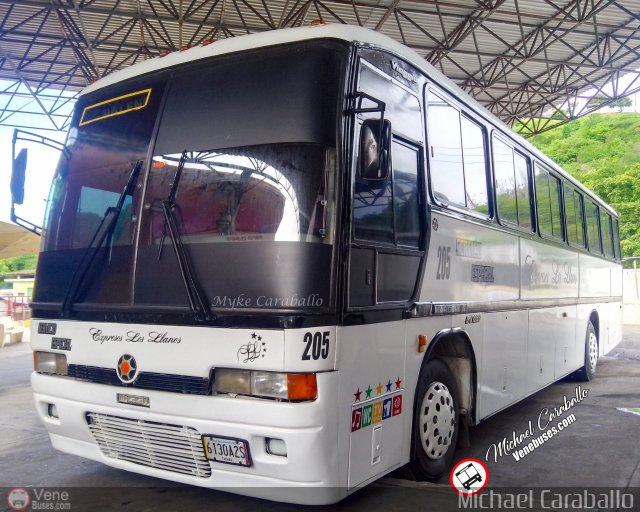Expresos Los Llanos 205 por Michael Caraballo