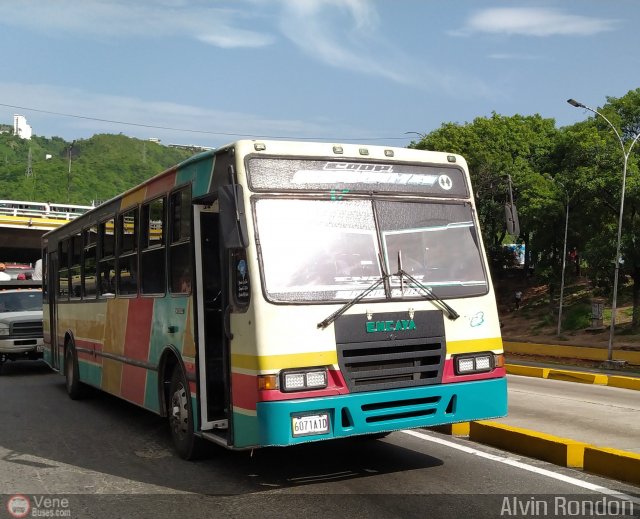 Cooperativa Canaima 03 por Alvin Rond�n