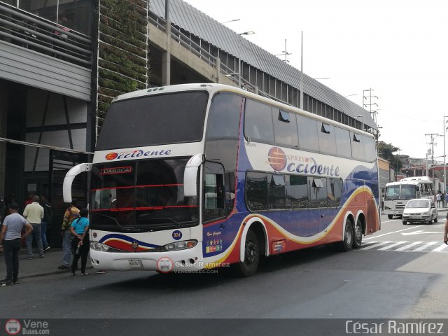 Expresos Occidente 374 por C�sar Ram�rez