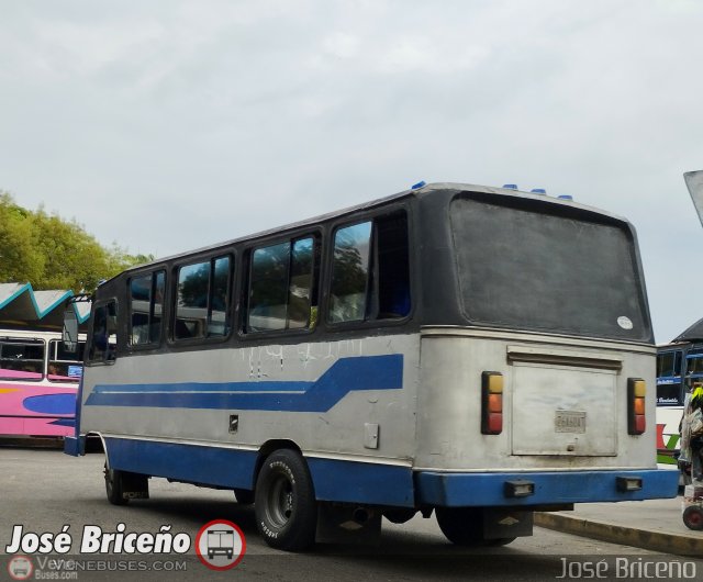 L�nea Crist�bal Mendoza 071 por Jos� Brice�o