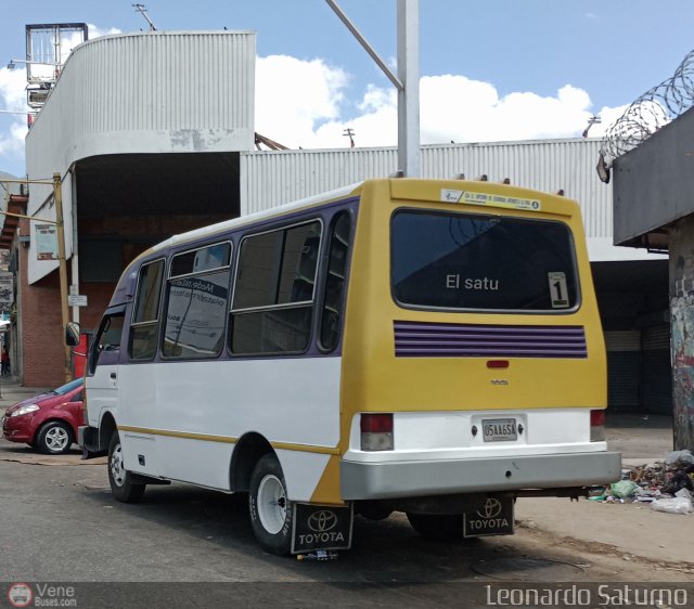 Particular o Desconocido 05 por Leonardo Saturno