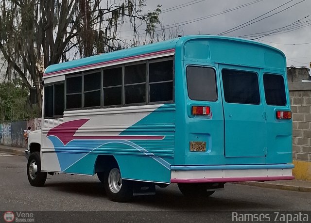 Particular o Desconocido RZ01 por Rams�s Zapata