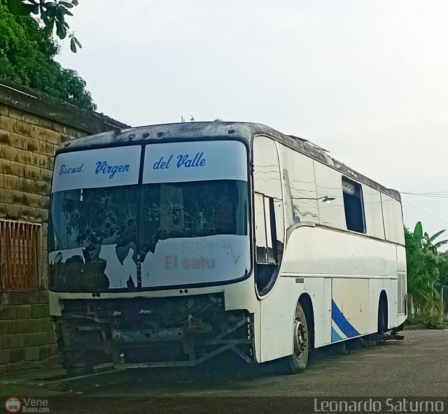 En Chiveras Abandonados Recuperacin 6032 por Leonardo Saturno