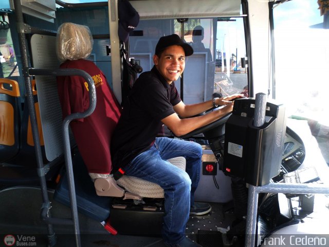 Nuestra gente FRANK por Frank Cede�o