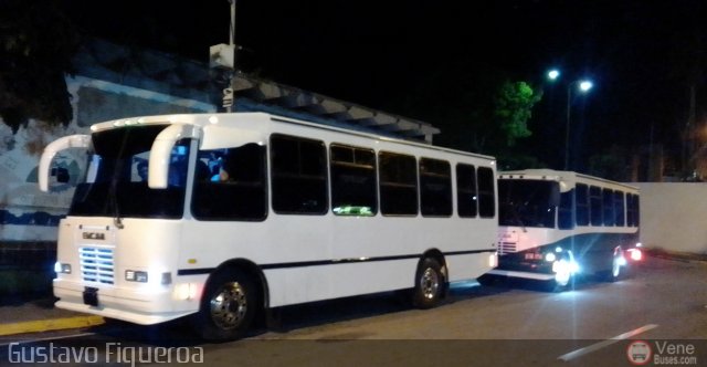 Particular o Desconocido 2005 por Gustavo Figueroa