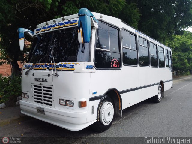 DC - Uni�n Conductores de Antimano 323 por Gabriel Vergara