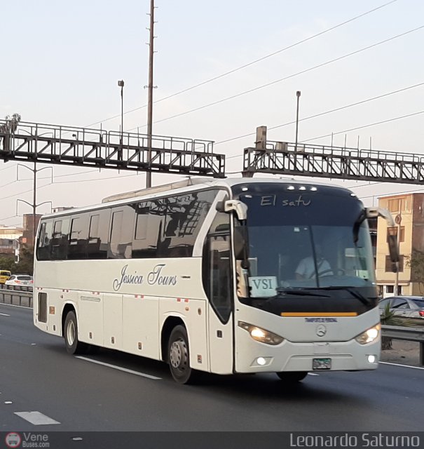 Jessica Tours 959. por Leonardo Saturno
