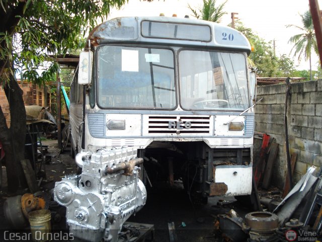 En Chiveras Abandonados Recuperaci�n 20 por Cesar Ornelas