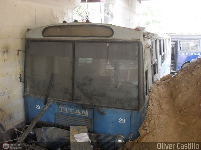 En Chiveras Abandonados Recuperaci�n oc044 por Oliver Castillo