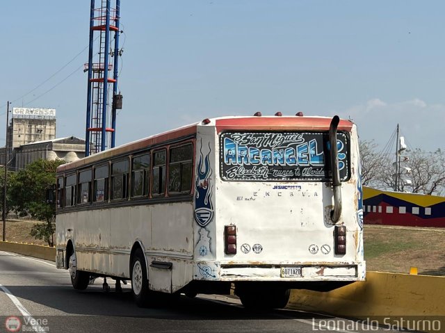 CA - Uni�n Vivienda Popular Los Guayos 300 por Leonardo Saturno