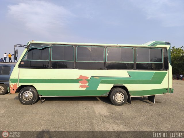 ZU - A.C. L�nea Mixta Mar�a Isabel de Ch�vez 18 por Benjamin Magdaniel