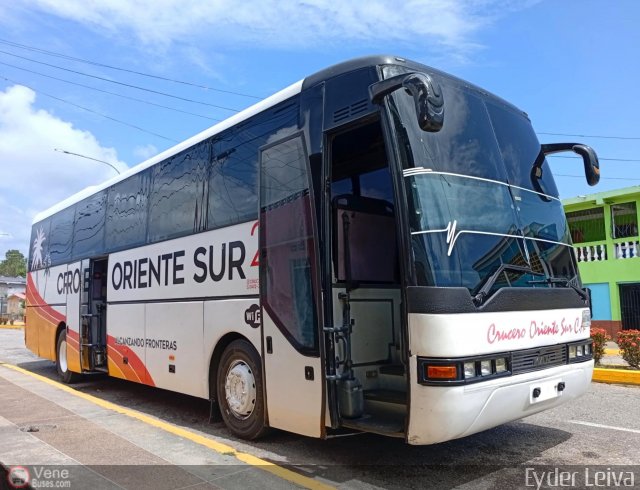 Cruceros Oriente Sur 128 por Eyder Leiva