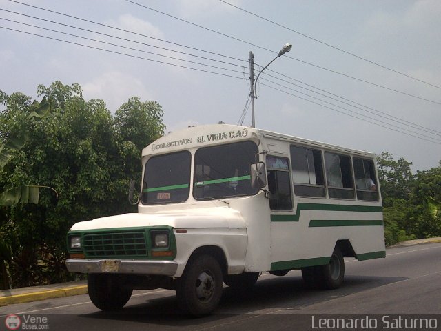 Colectivos El Vig�a 15 por Leonardo Saturno