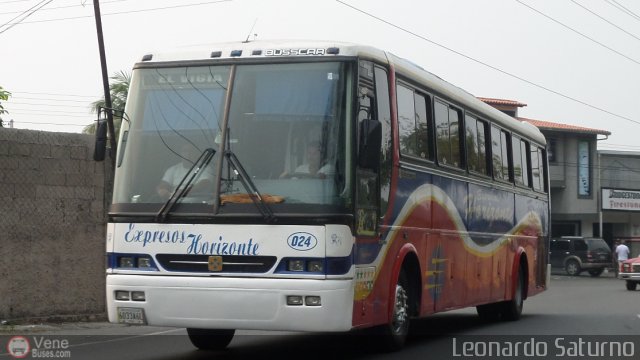 Expresos Horizonte 24 por Leonardo Saturno
