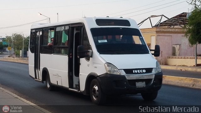 Uso Oficial 999 por Sebasti�n Mercado